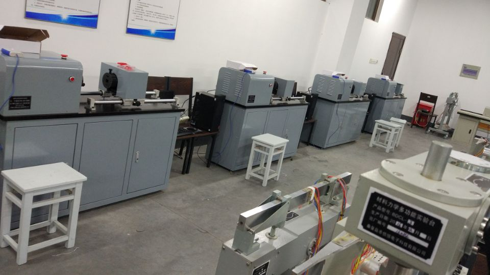 1000Nm微機控製扭轉試驗台
